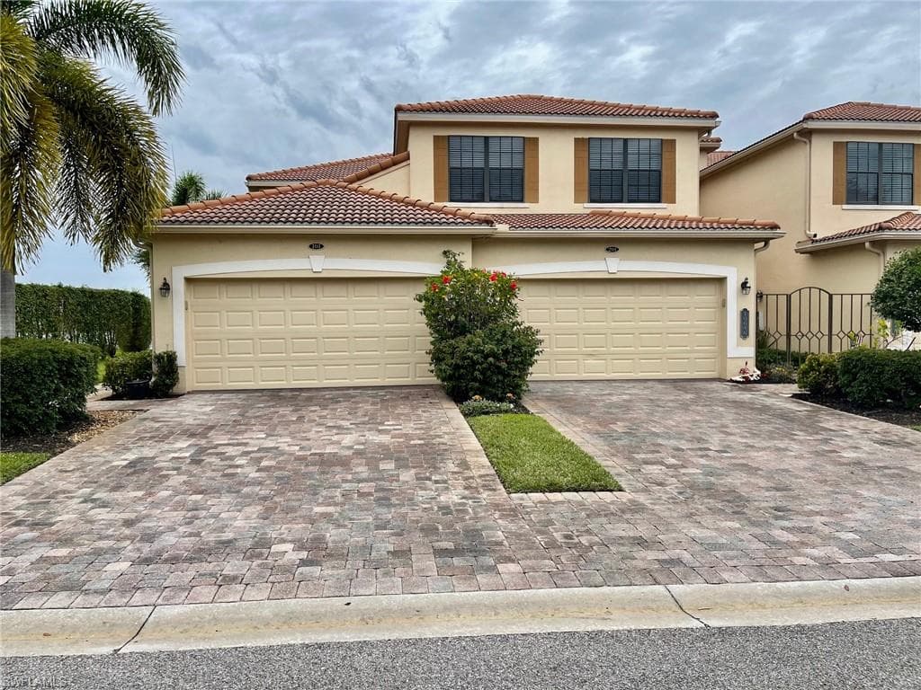 10646 Smokehouse Bay DR 201 NAPLES, FL 34120