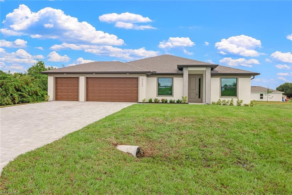 2207 NE 22nd AVE CAPE CORAL, FL 33909
