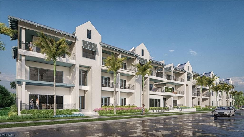 201 8th ST S 208 NAPLES, FL 34102