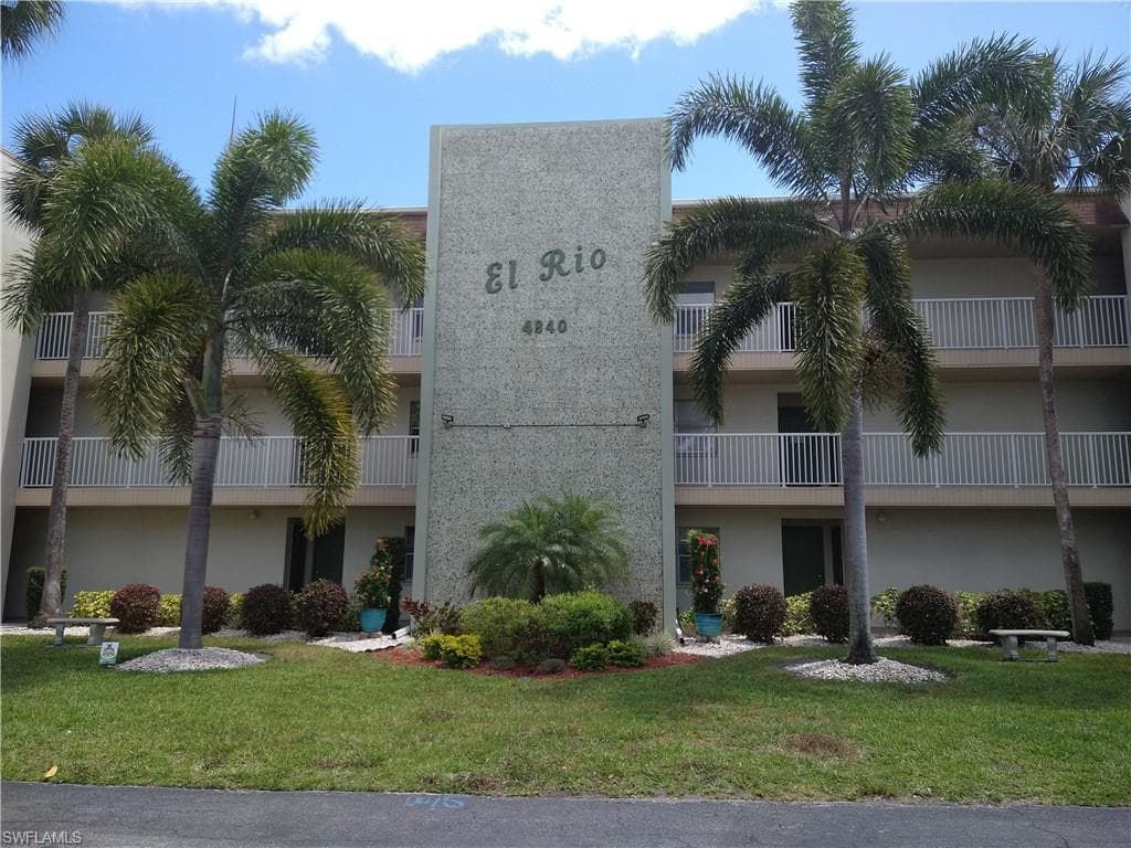 4840 Golf Club CT 12 NORTH FORT MYERS, FL 33903