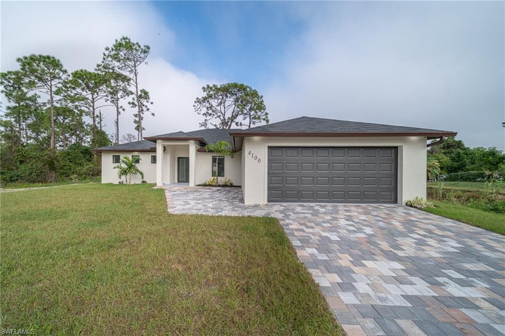 3017 36th ST SW LEHIGH ACRES, FL 33976