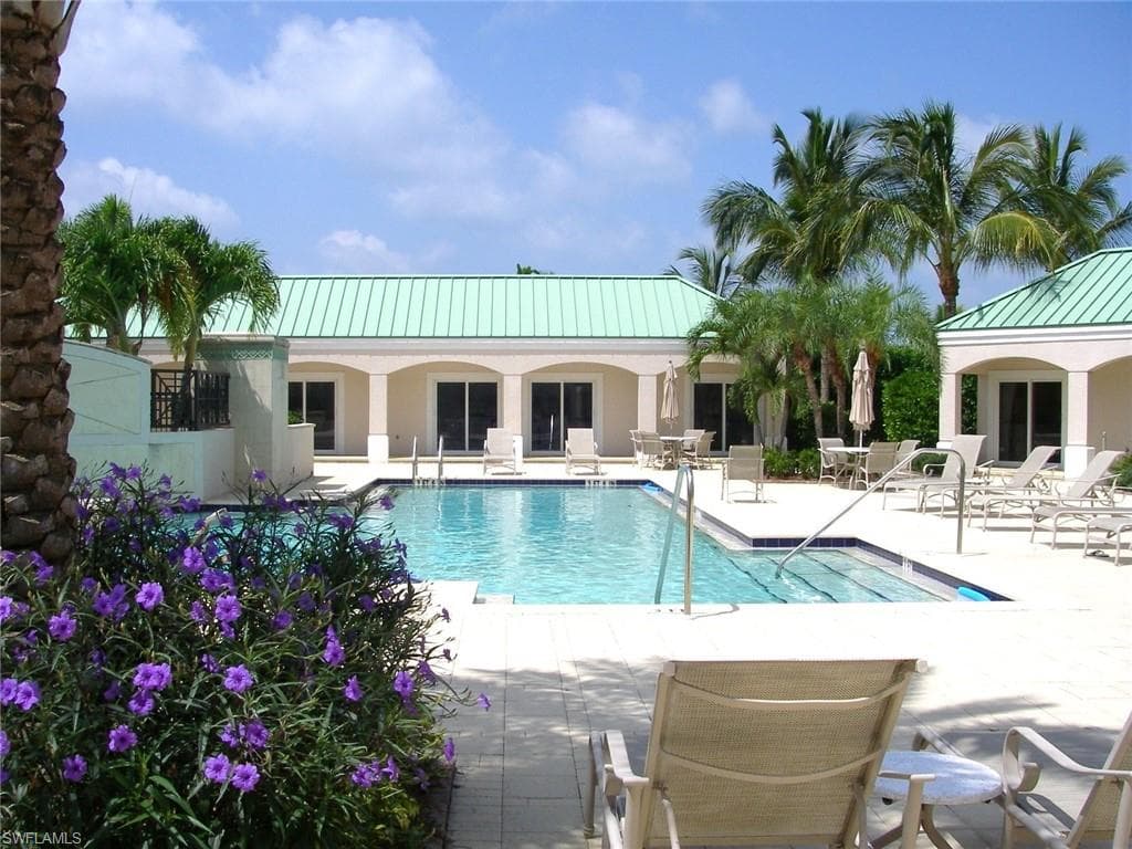 4137 Bay Beach LN 591 FORT MYERS BEACH, FL 33931