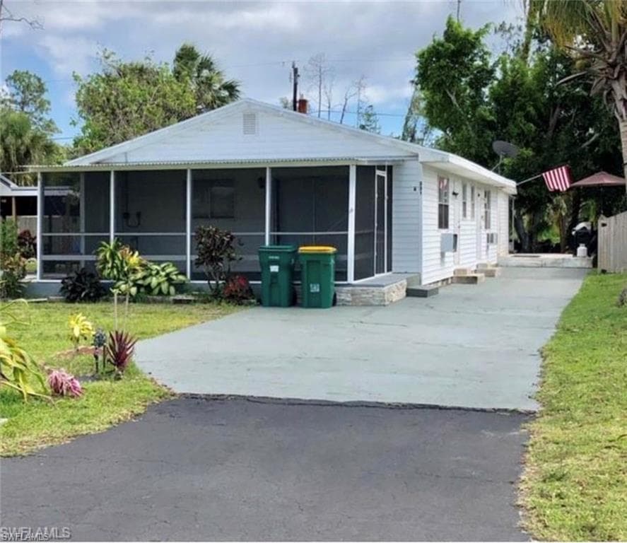 331 Benson ST NAPLES, FL 34113