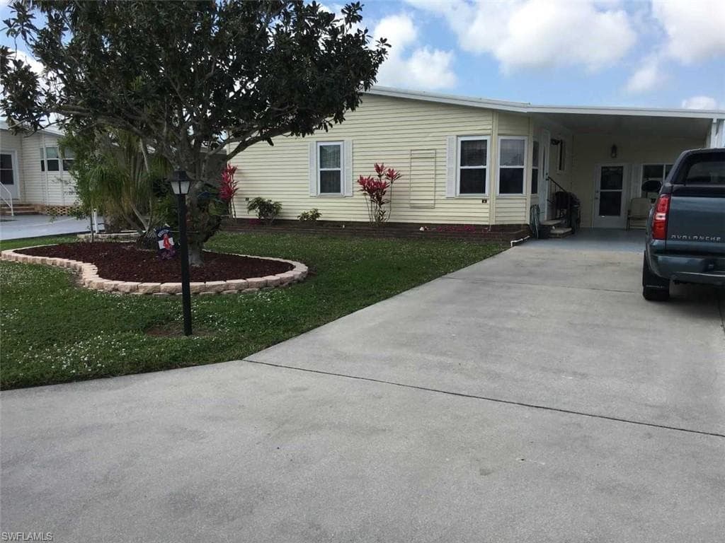 1777 Beverly DR NAPLES, FL 34114