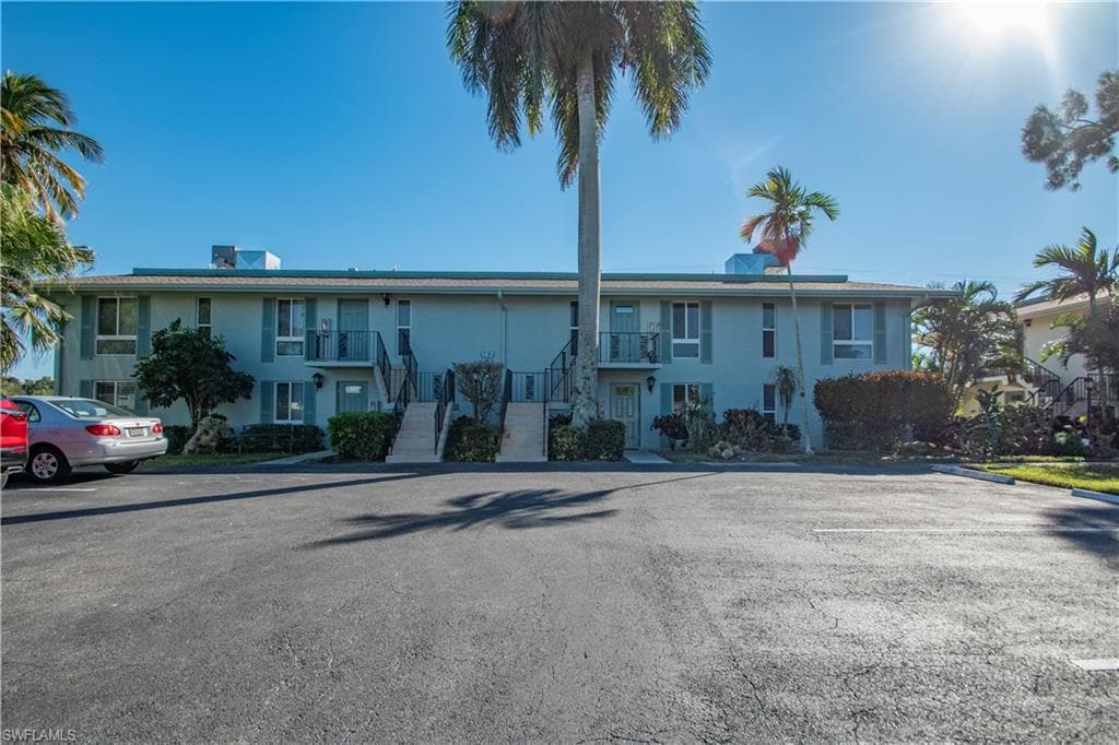 162 Teryl RD 6-2 NAPLES, FL 34112