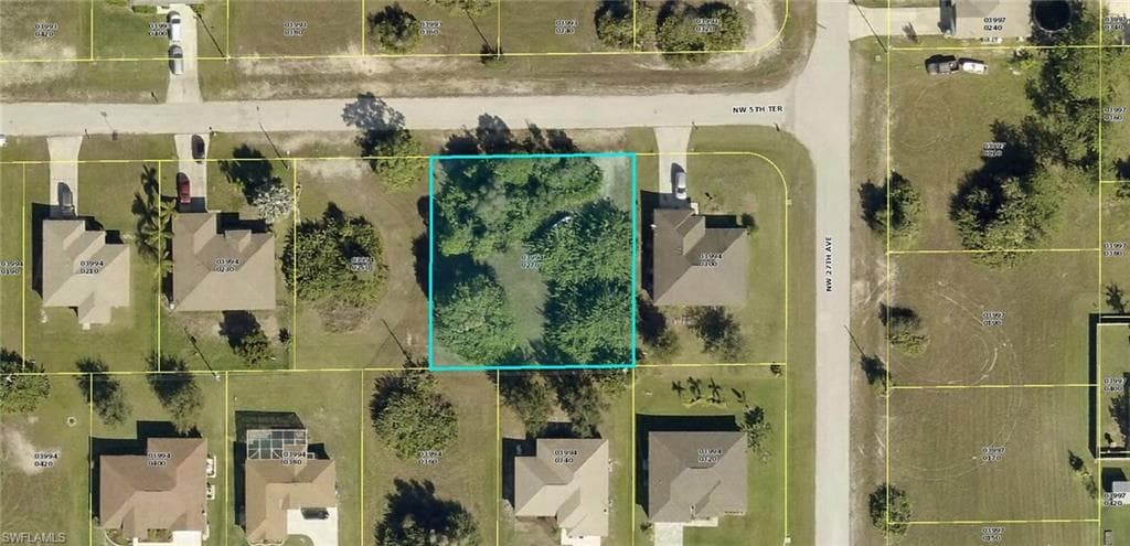 2706 5th TER CAPE CORAL, FL 33993