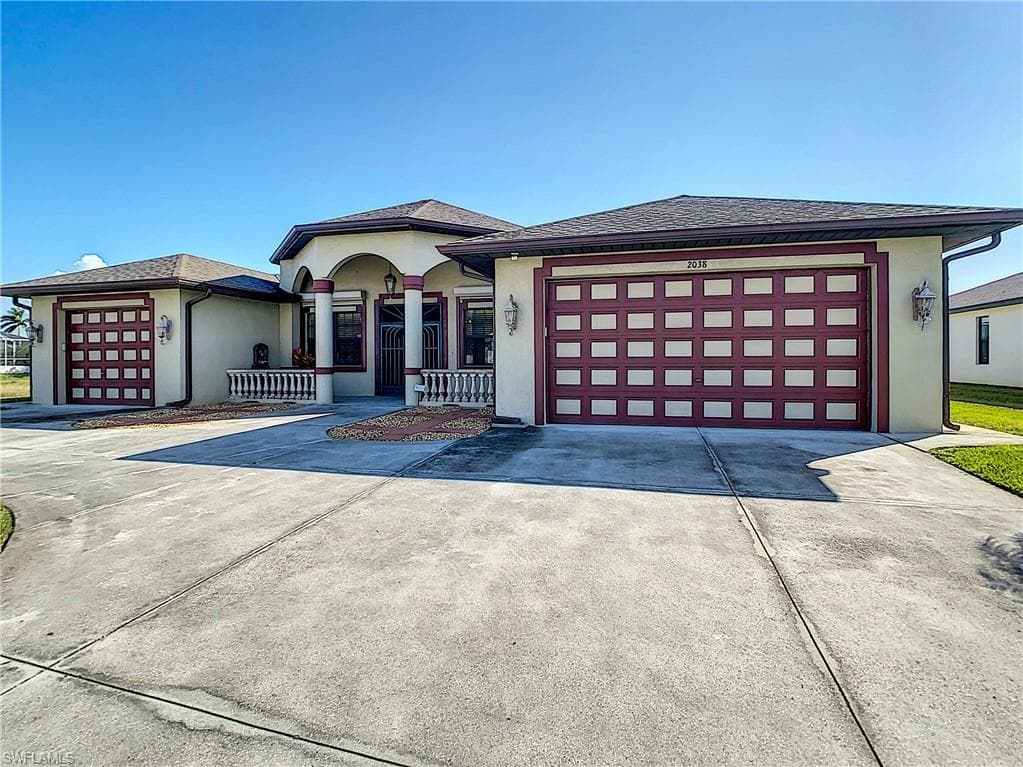 2038 NE 4th TER CAPE CORAL, FL 33909