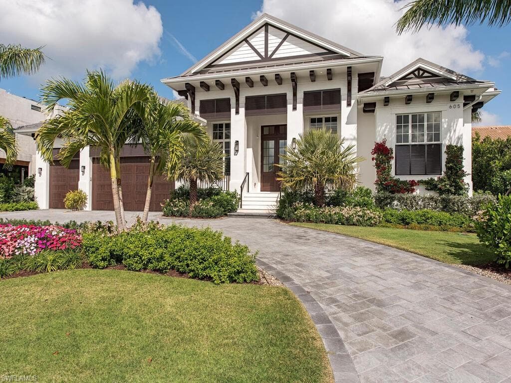 605 Parkview LN NAPLES, FL 34103