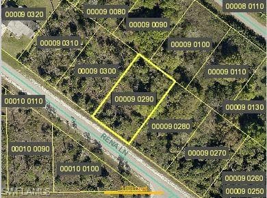 2704 Rena LN LEHIGH ACRES, FL 33971