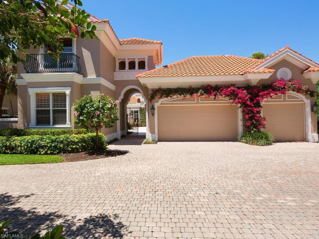 7025 Verde WAY NAPLES, FL 34108