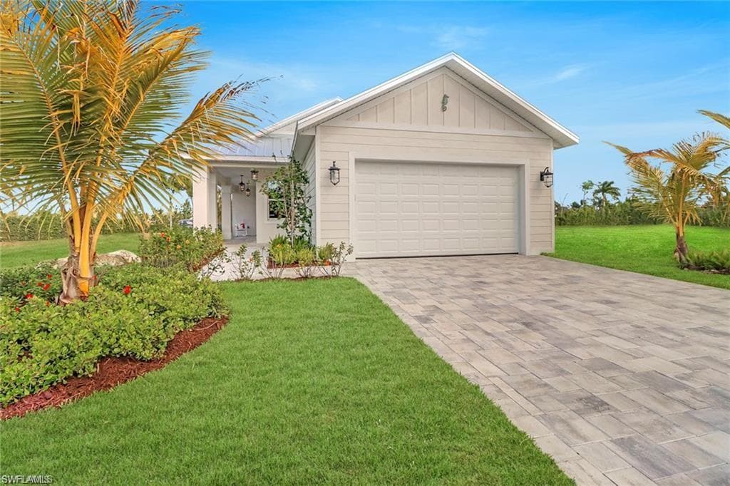143 Cambria LN NAPLES, FL 34112