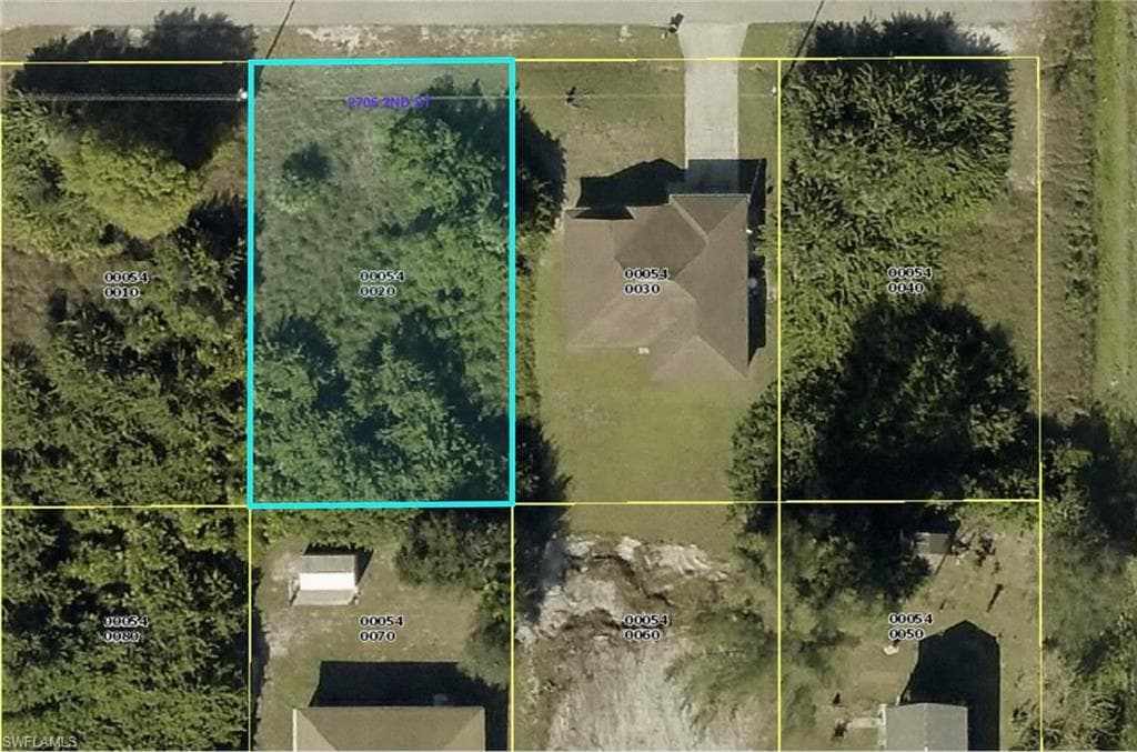 2705 2nd ST SW LEHIGH ACRES, FL 33976
