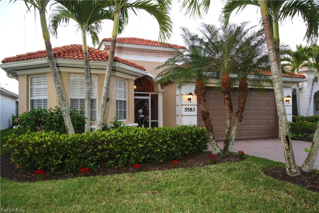 5583 Lago Villaggio WAY NAPLES, FL 34104