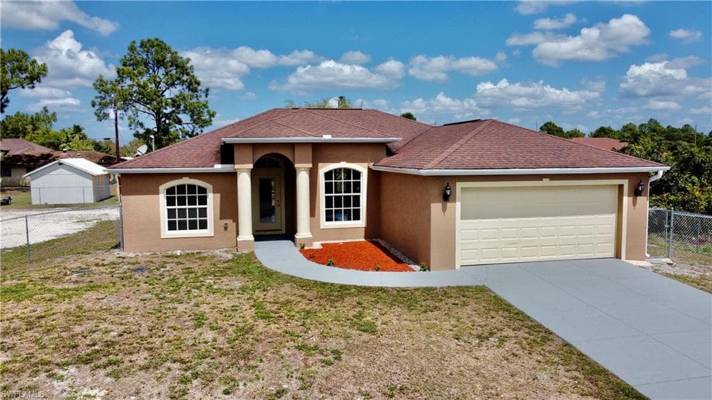 2904 12th ST SW LEHIGH ACRES, FL 33976