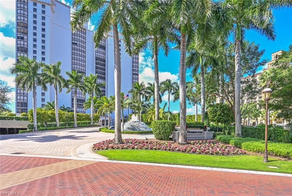 8665 Bay Colony DR 1401 NAPLES, FL 34108