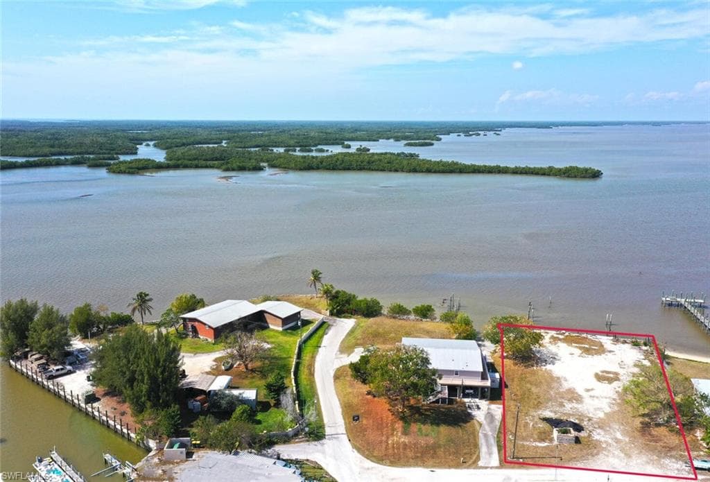 1139 Chokoloskee DR CHOKOLOSKEE, FL 34138