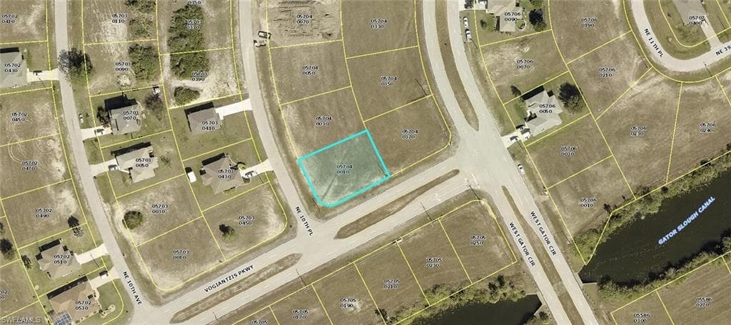 3805 NE 10th PL CAPE CORAL, FL 33909