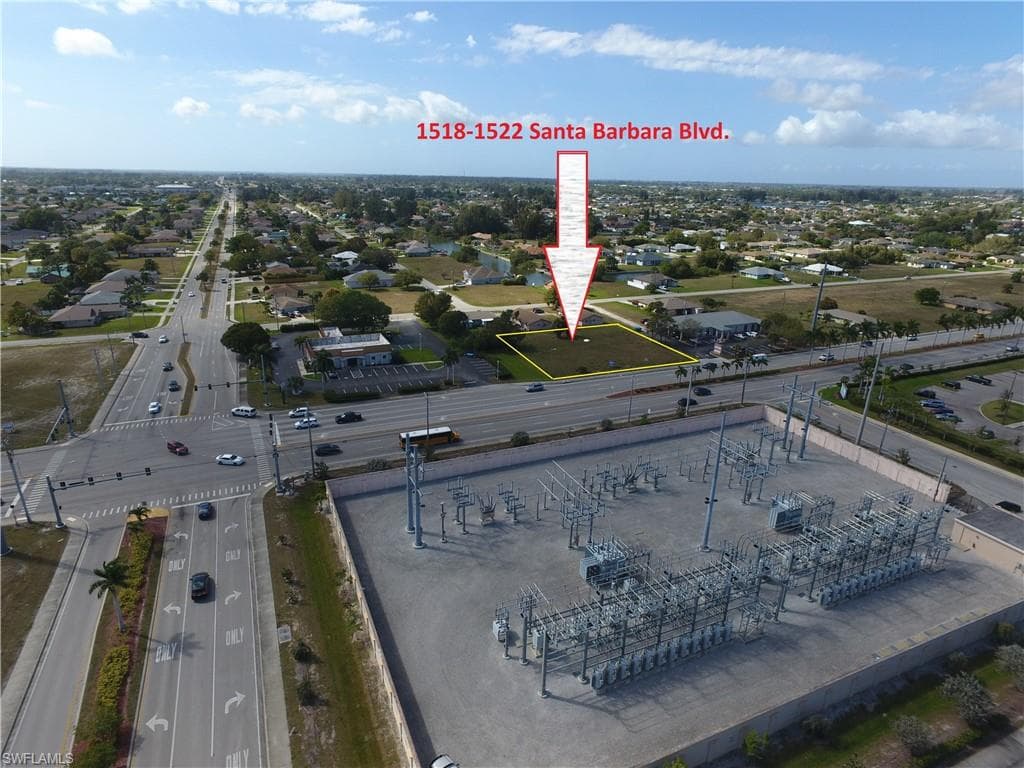 1518 Santa Barbara BLVD CAPE CORAL, FL 33991