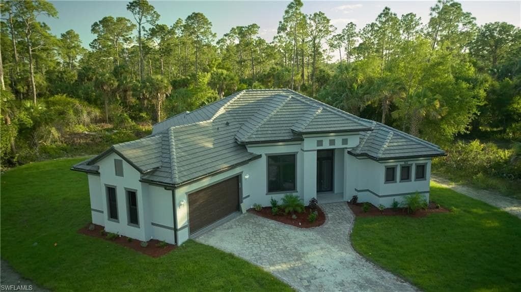 3029 8th ST NW NAPLES, FL 34120