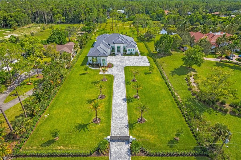 5750 Spanish Oaks LN NAPLES, FL 34119