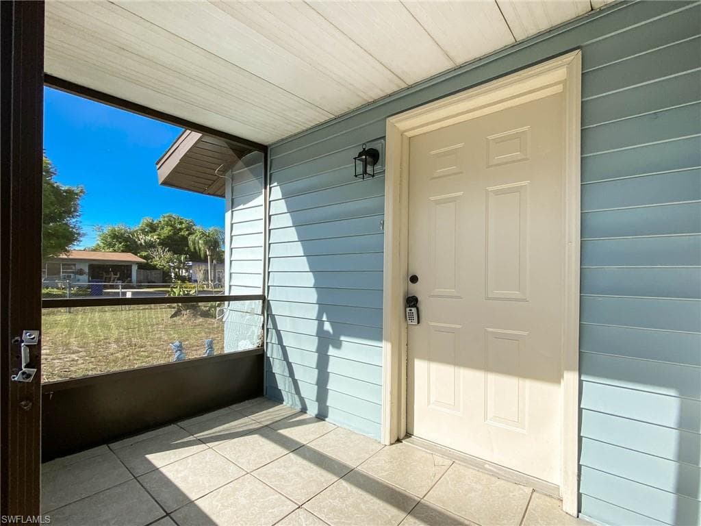 275 Poe AVE NORTH FORT MYERS, FL 33917