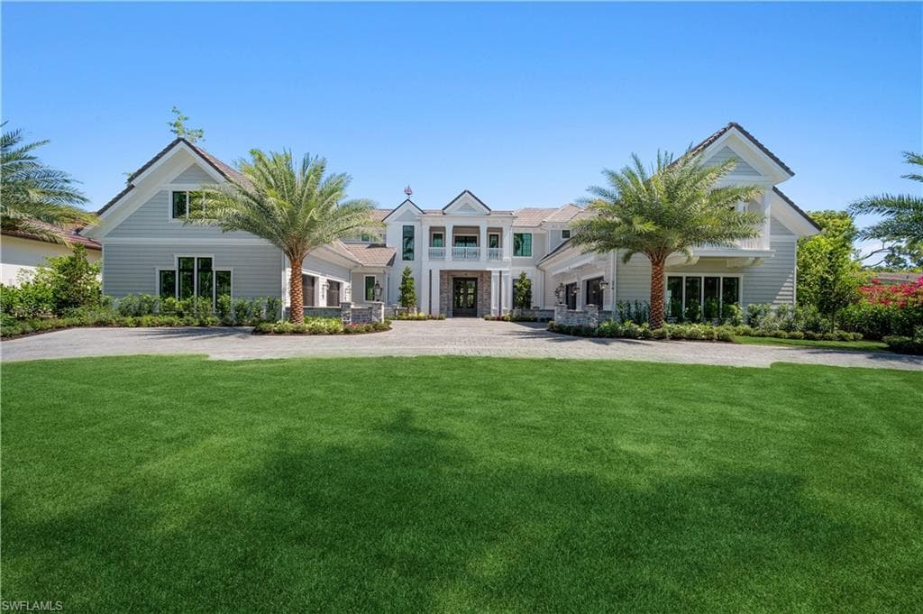 376 Yucca RD NAPLES, FL 34102