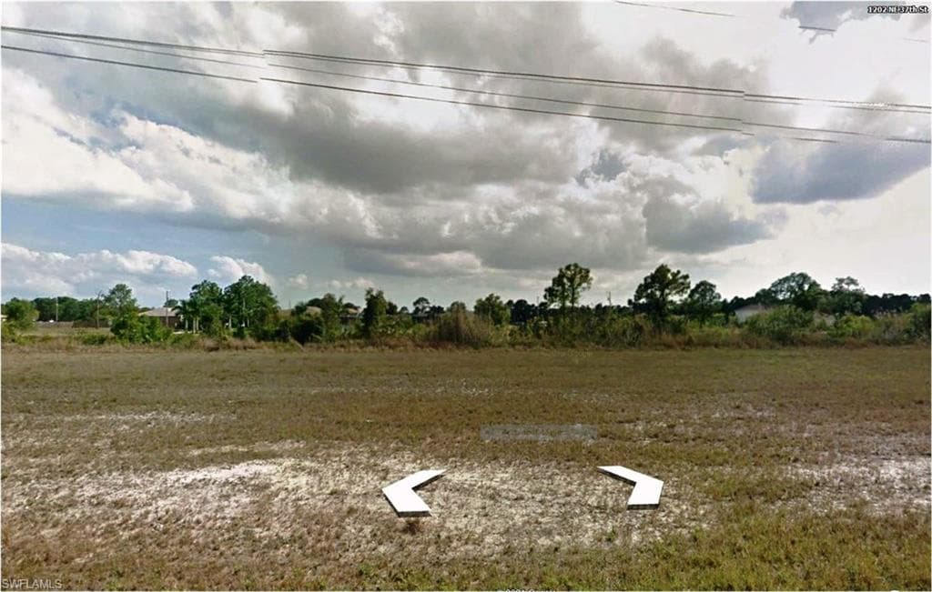 1202 NE 37th ST CAPE CORAL, FL 33909