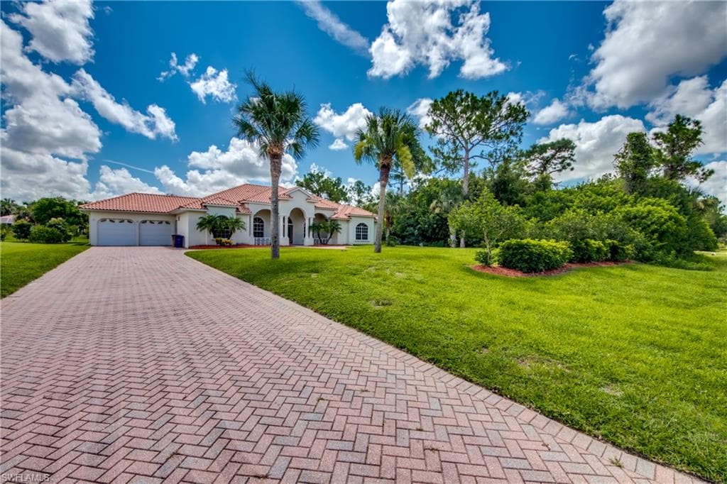 614 Jackson AVE LEHIGH ACRES, FL 33972