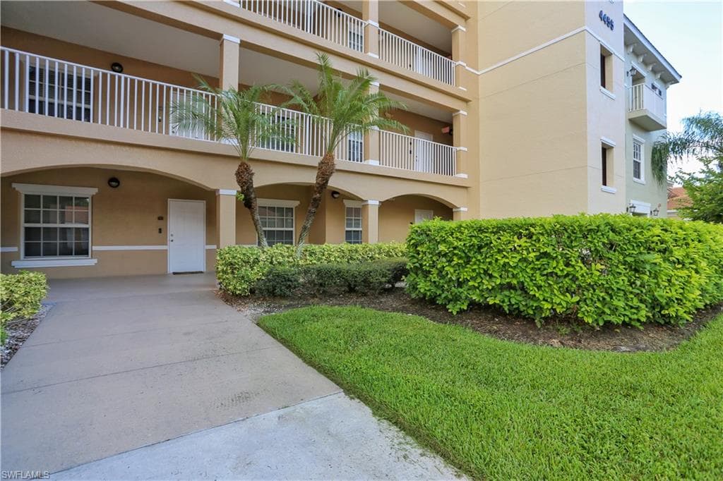 4455 Botanical Place CIR 104 NAPLES, FL 34112