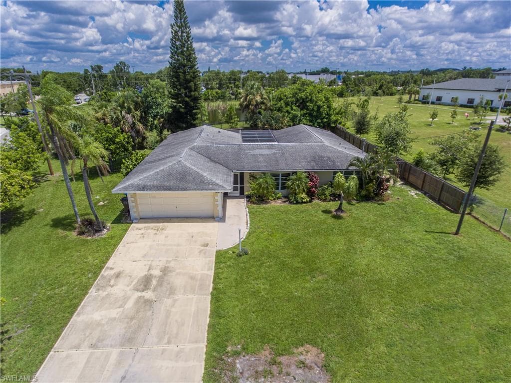 1661 Crooked Arrow CT CAPE CORAL, FL 33990