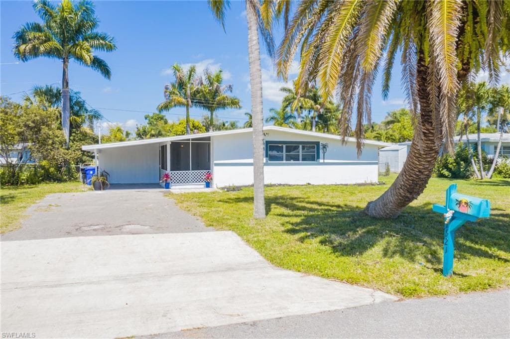 1521 Grace AVE FORT MYERS, FL 33901