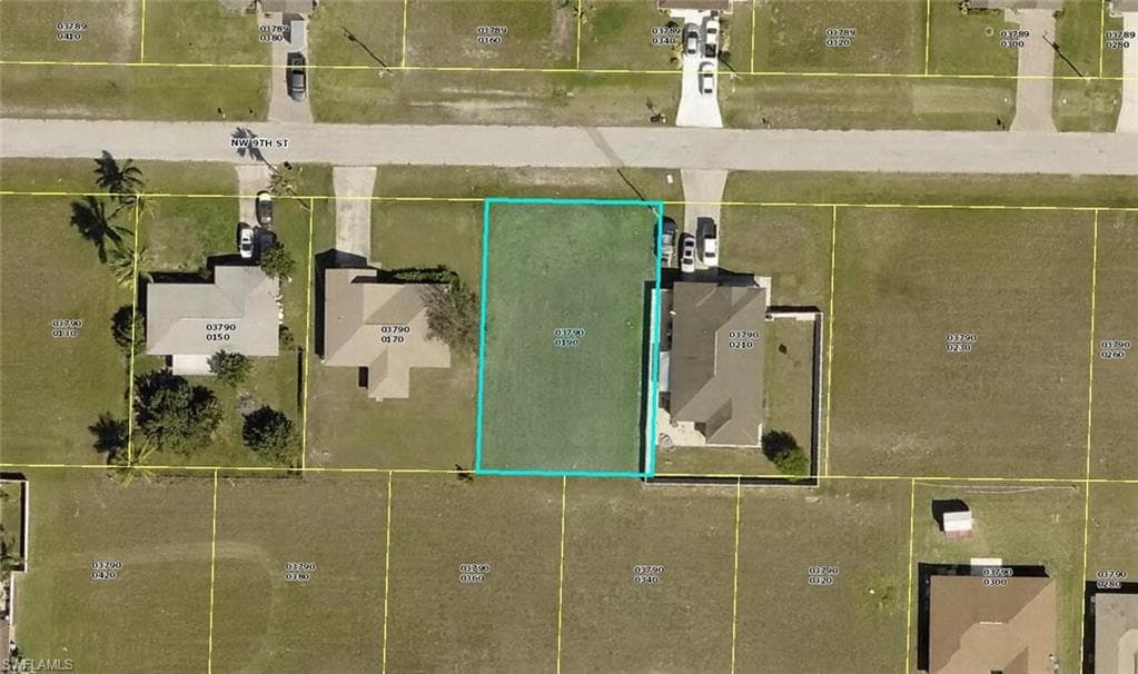2014 NW 9th ST CAPE CORAL, FL 33993