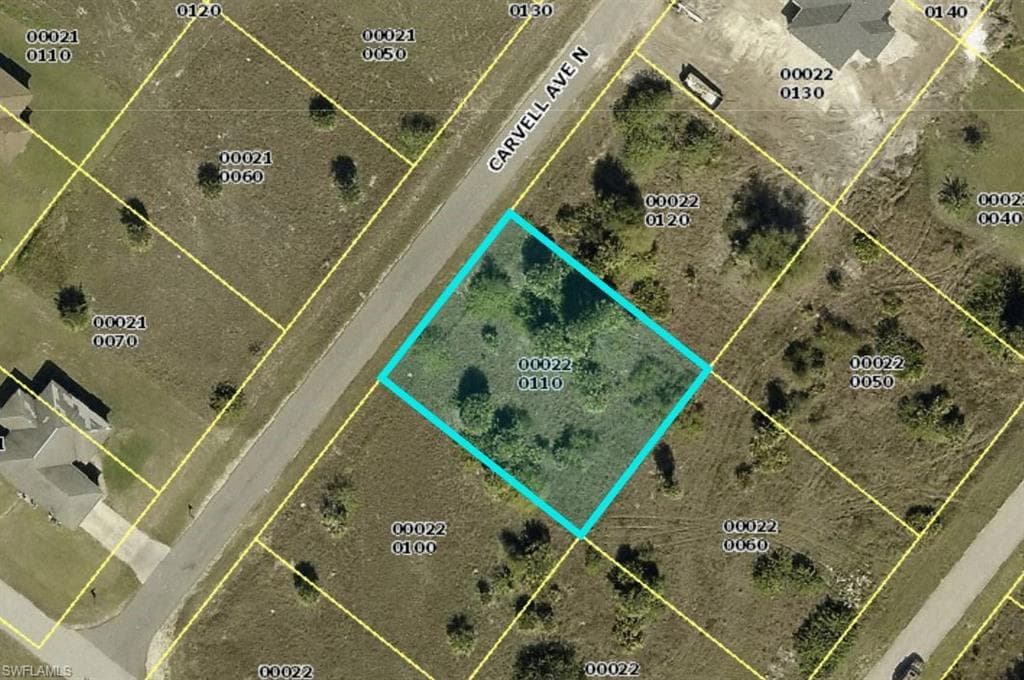 2404 Carvell AVE N LEHIGH ACRES, FL 33971