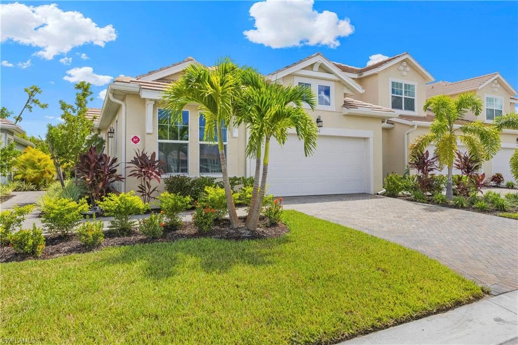 4659 ARBORETUM CIR 104 NAPLES, FL 34112