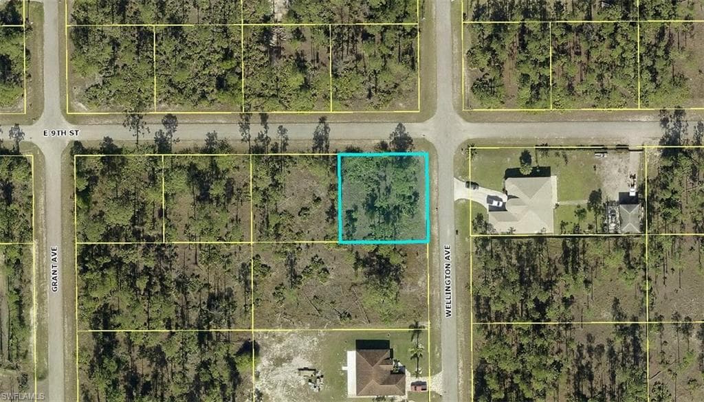 3404 E 9th ST LEHIGH ACRES, FL 33972