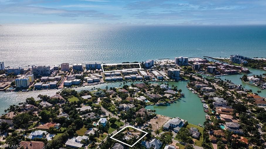 346 Hawser LN NAPLES, FL 34102
