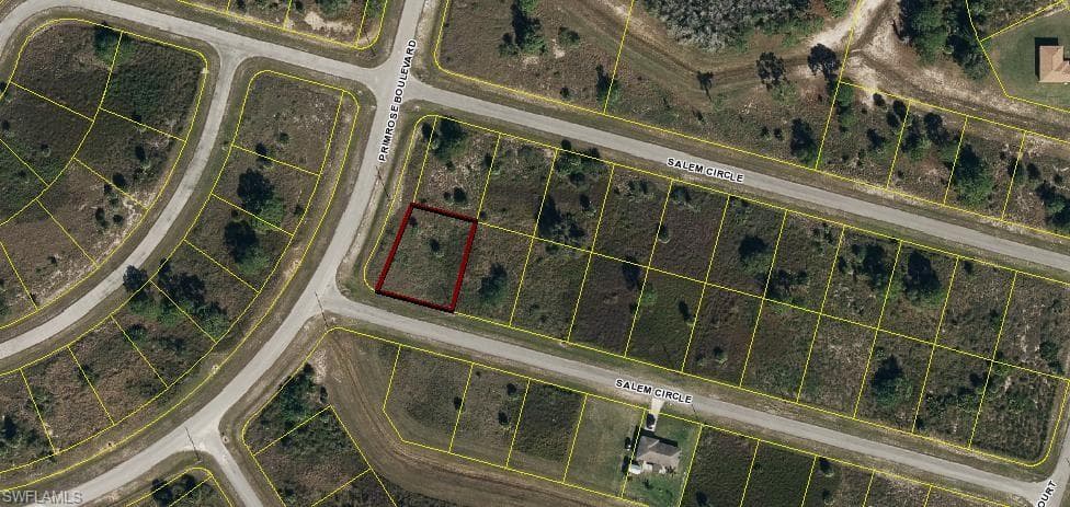 8050 Salem CIR LABELLE, FL 33935
