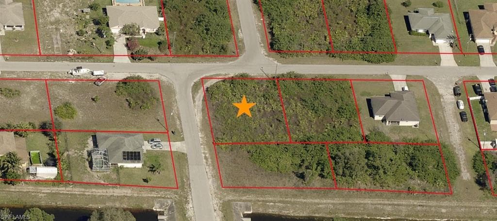 3321 30th ST SW LEHIGH ACRES, FL 33976