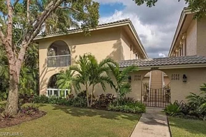 2096 Alamanda DR 102 NAPLES, FL 34102