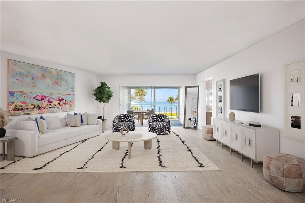 2401 Gulf Shore BLVD N 32 NAPLES, FL 34103