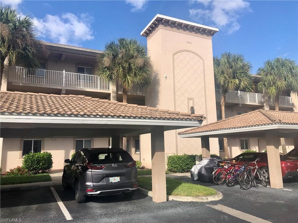 7835 Regal Heron CIR 102 NAPLES, FL 34104