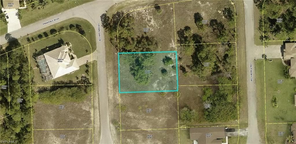 703 Crown Oak CIR LEHIGH ACRES, FL 33974