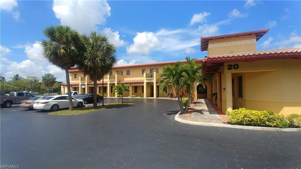20 Barkley CIR FORT MYERS, FL 33907