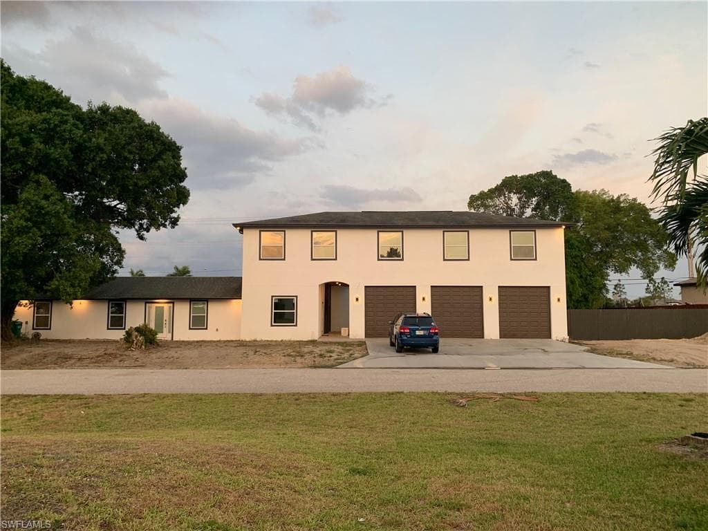 2213 NE 15TH PL CAPE CORAL, FL 33909
