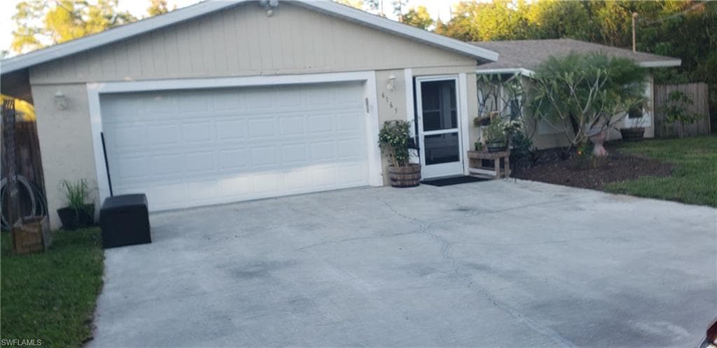 6165 English Oaks LN NAPLES, FL 34119