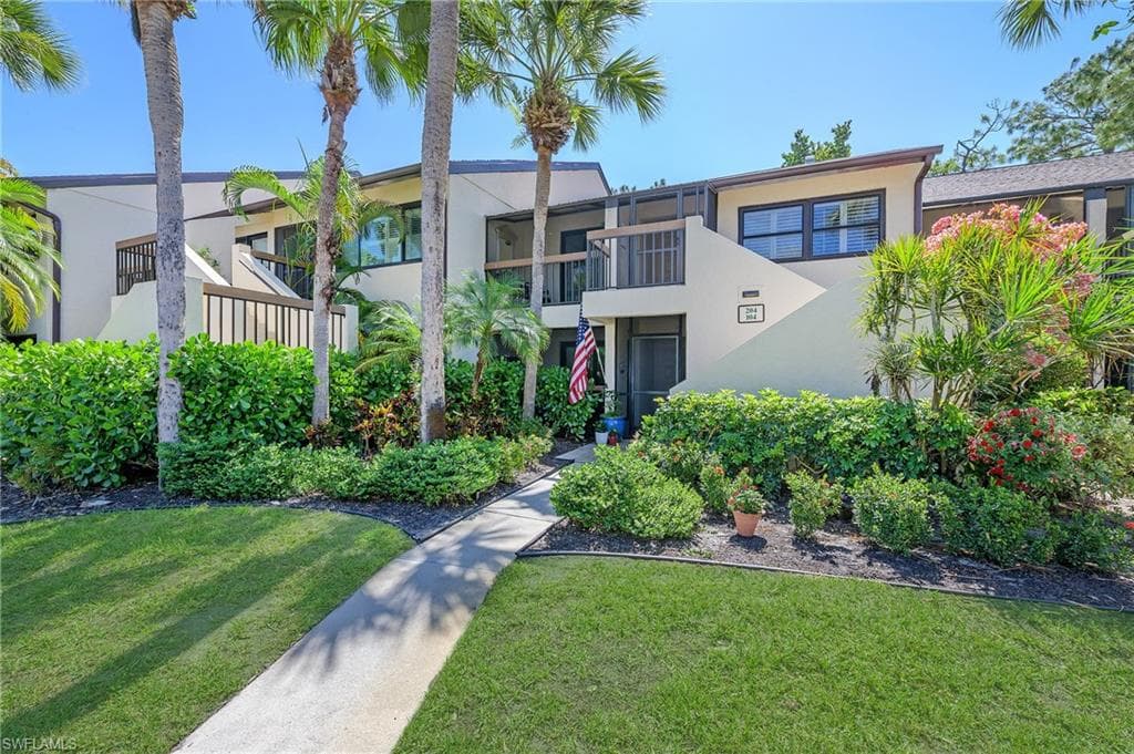 1810 Kings Lake BLVD 104 NAPLES, FL 34112