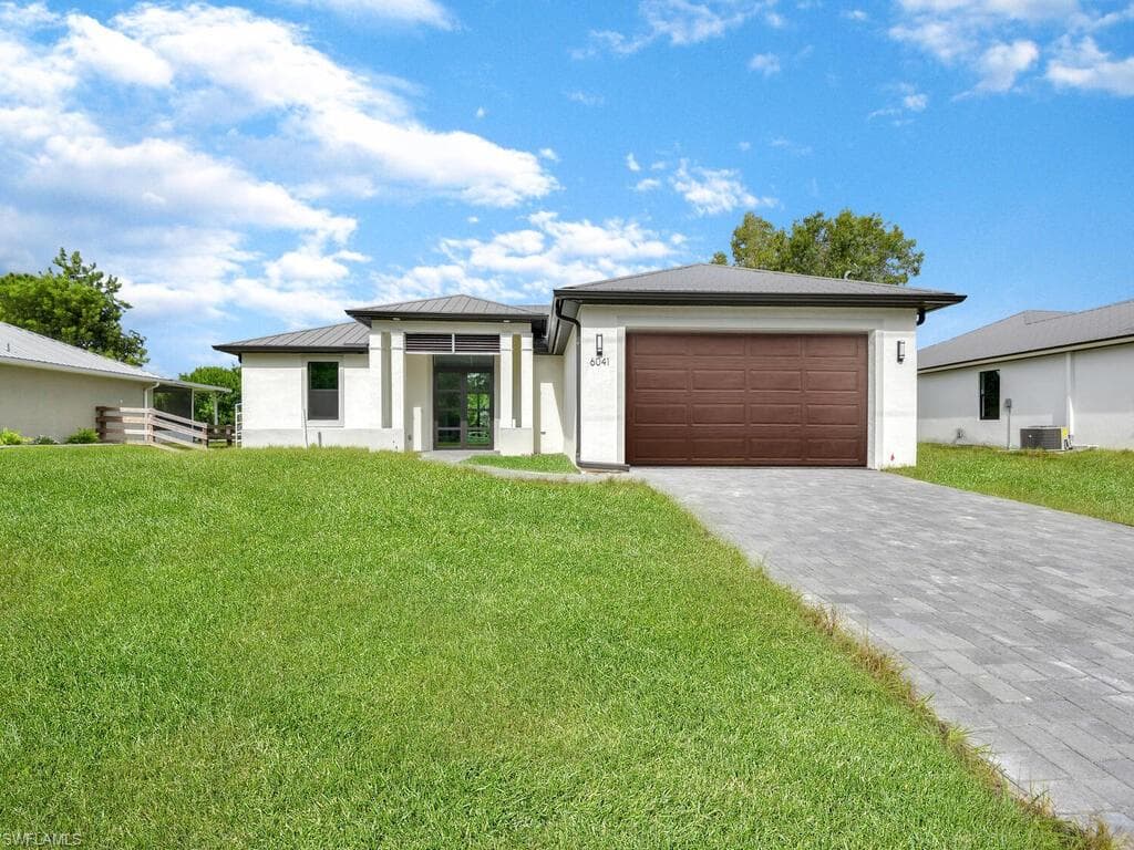 3835 Heyburn ST FORT MYERS, FL 33905