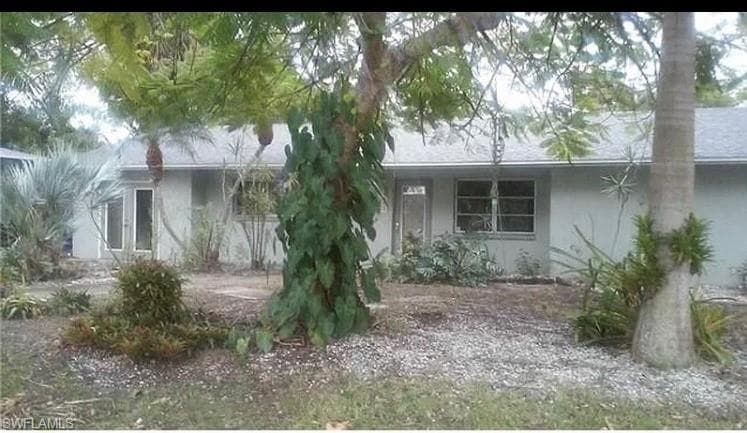 1832 Flamingo DR NORTH FORT MYERS, FL 33917