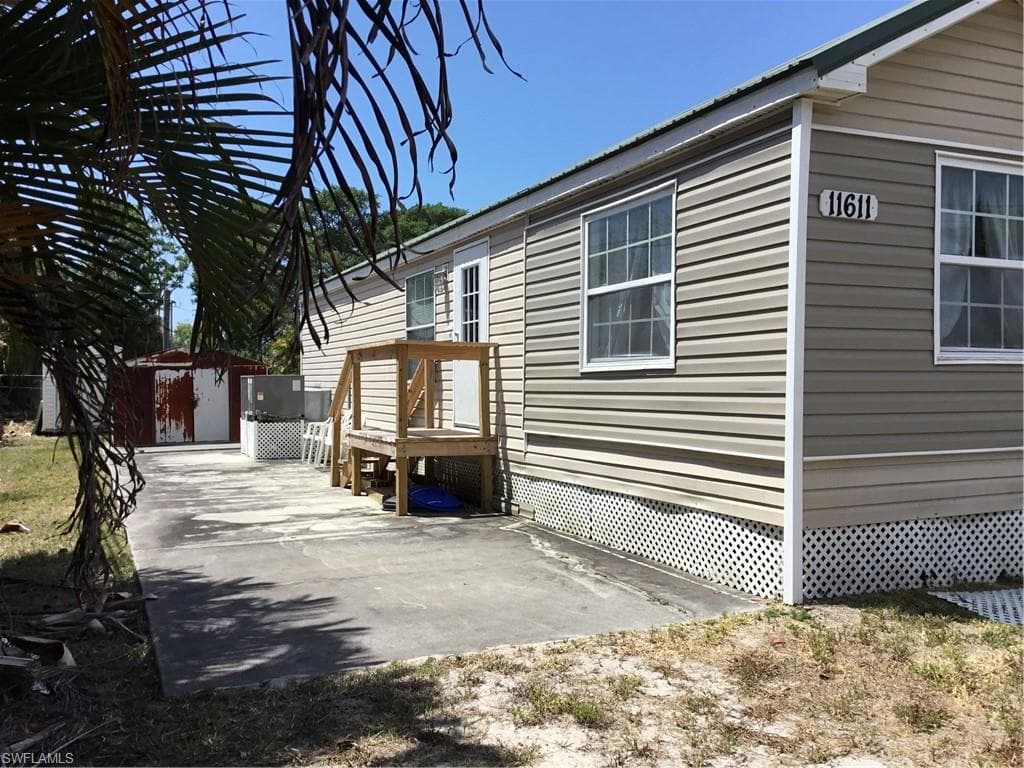 11611 Stringfellow RD BOKEELIA, FL 33922