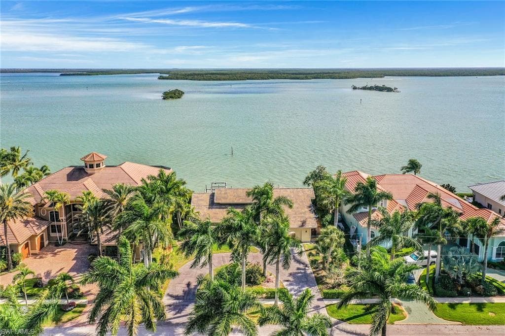 471 Pepperwood CT MARCO ISLAND, FL 34145
